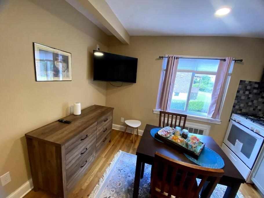 Cozy Boston Getaway Apartment! Free Parking Exterior foto